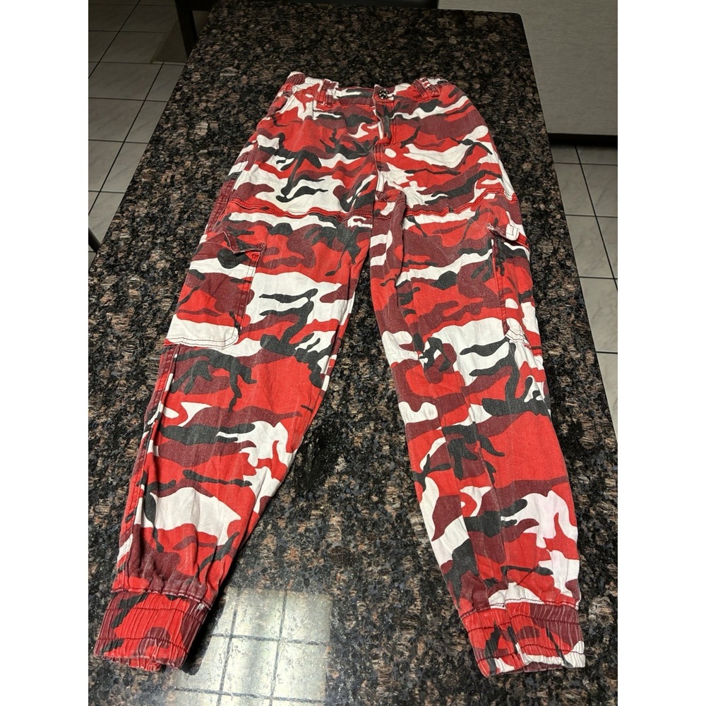 Almost Famous Jr Red Black Camo Cargo Pants Lightly worn Size S Belt Waist